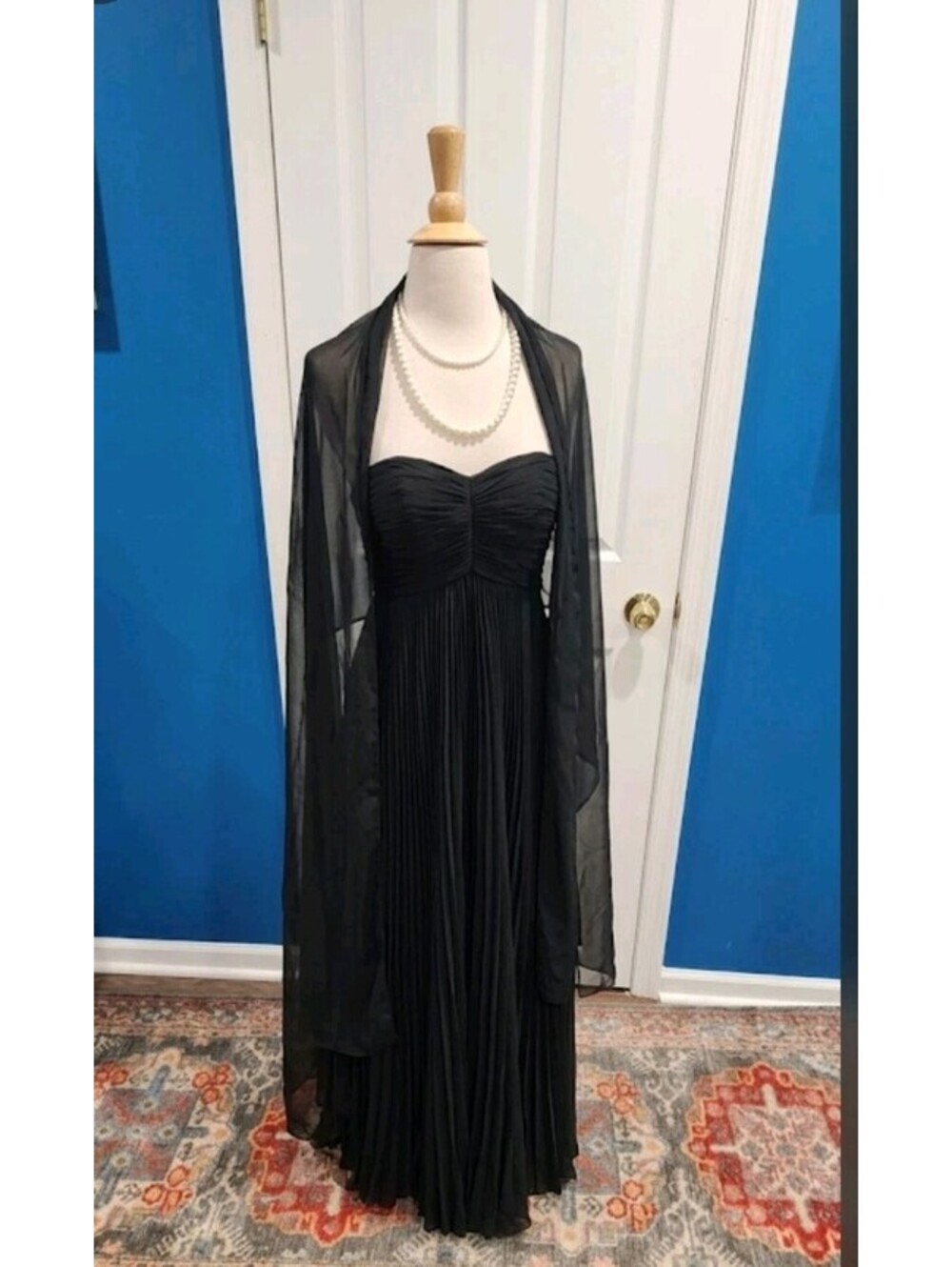 Black pleated strapless Maxi formal gown & shawl Size 12 - Picture 3 of 6